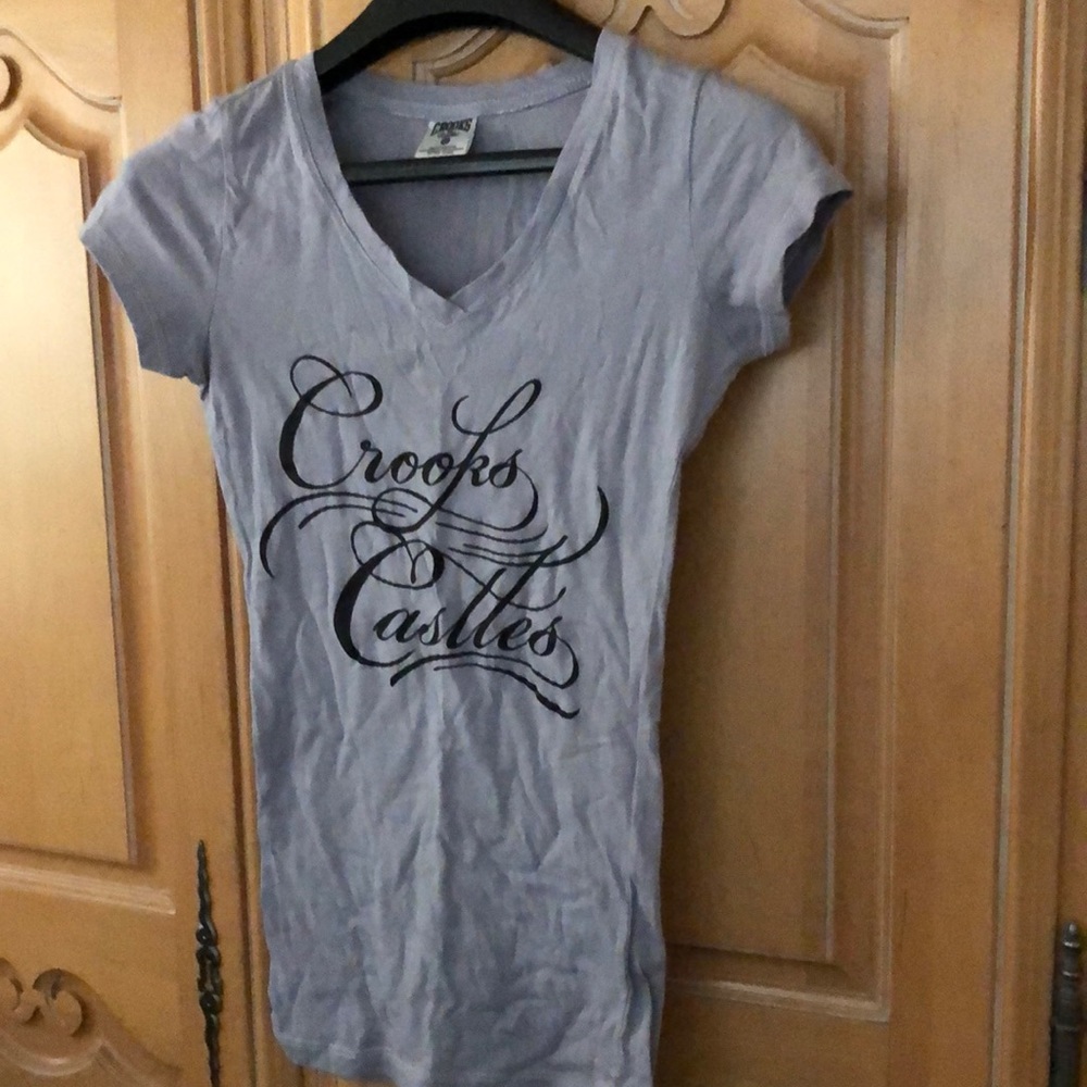 - Crooks & Castles t shirt